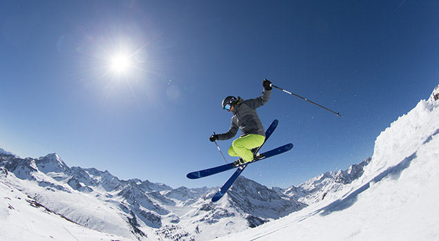 8th December: Two For the Price of One Skiing (includes Freestyle, Race Training, Lessons)